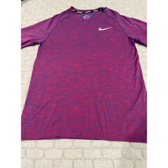 Men’s Nike Dri-Fit running shirt.  Size XL - Picture 1 of 3